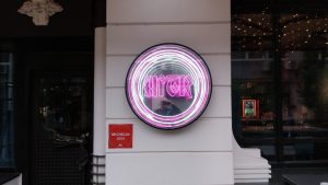 Китай въвежда нови политики за рационализиране на пътуванията и насърчаване на входящото потребление