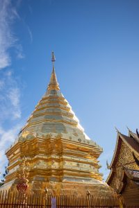 По-ниската цел за растеж сигнализира за обръщането на Китай към вътрешното търсене, казват експерти