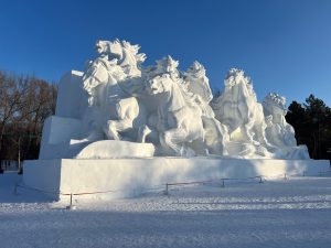 Обновеният MPV на Dongfeng дебютира с технологията за асистирано шофиране на Huawei · TechNode