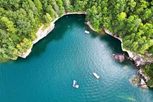 Appalachia’s Secret Escape: Enjoy Less Crowds In This Cost Effective Lakefront Hideaway
