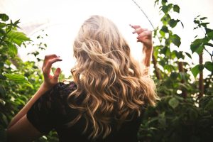How to Keep Your Hair Healthy Whilst Travelling