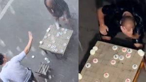 Китайска електронна платформа, която тласка AI образованието в световен мащаб