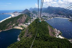 Китай открива новолунен минерал в първия открит в страната лунен метеорит