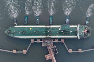 Частните нефтохимически производители се стремят към стабилен растеж