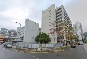 Хонконг тества продажбите на земя за студентски жилища, докато забавянето на пазара на офиси ограничава търговете