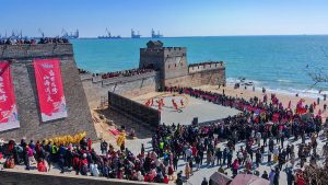 Карнавалът с танци на дракони се открива в Кинхуандао
