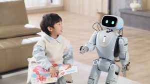 Китайските AI Companion Robots: Продават емоция на света