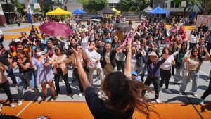 Хонконгски студенти почитат над 400 чуждестранни домашни помощници като „втори майки“